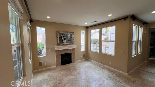 Detail Gallery Image 3 of 27 For 45850 Daviana Way, Temecula,  CA 92592 - 4 Beds | 2/1 Baths