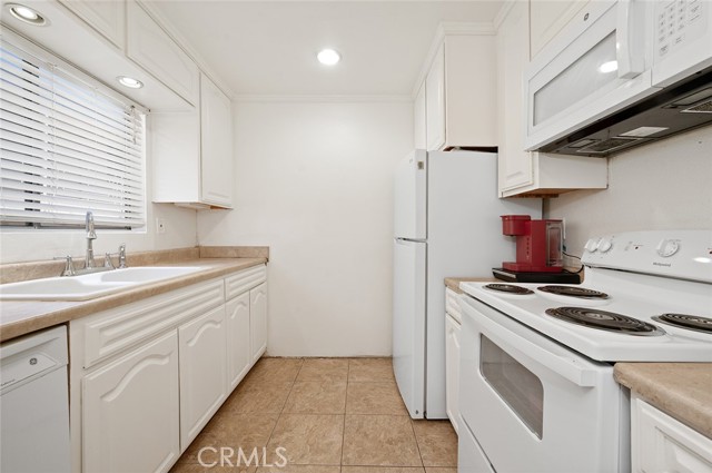 Detail Gallery Image 6 of 30 For 933 N Cedar St #6,  Inglewood,  CA 90302 - 2 Beds | 2 Baths