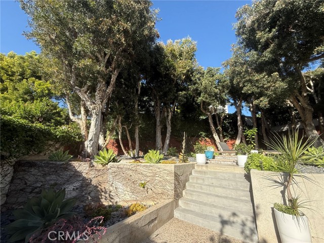 Detail Gallery Image 35 of 44 For 621 6th, Manhattan Beach,  CA 90266 - 3 Beds | 3/1 Baths