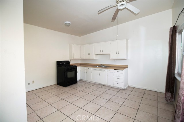 Detail Gallery Image 6 of 18 For 14960 7th St, Victorville,  CA 92395 - 2 Beds | 1 Baths