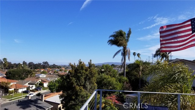 1410 Diamond Street, Redondo Beach, California 90277, 3 Bedrooms Bedrooms, ,1 BathroomBathrooms,Residential,Sold,Diamond,SB21052149