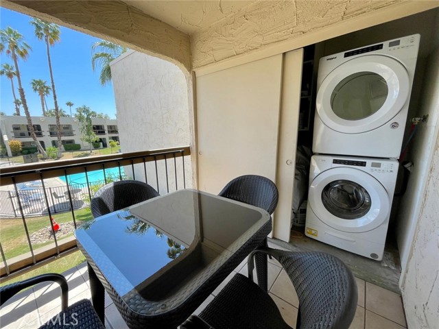 Detail Gallery Image 9 of 21 For 5300 E Waverly Dr #A2,  Palm Springs,  CA 92264 - 2 Beds | 1/1 Baths