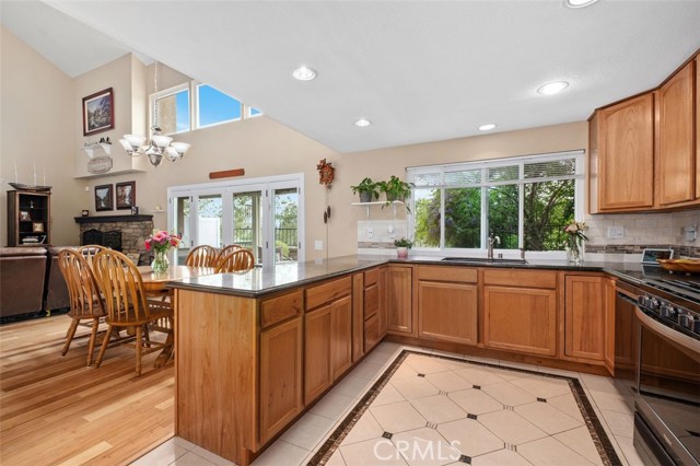 25165 Charlinda Drive, Mission Viejo CA: https://media.crmls.org/medias/ff4eee65-3a4e-47a0-930c-2c3ce51efb85.jpg