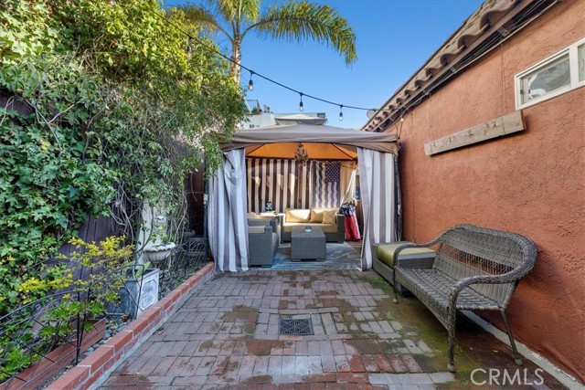 3216 Highland Avenue, Manhattan Beach CA: https://media.crmls.org/medias/ff4ef5c7-6bdd-48cb-99ed-80c46dc496a1.jpg