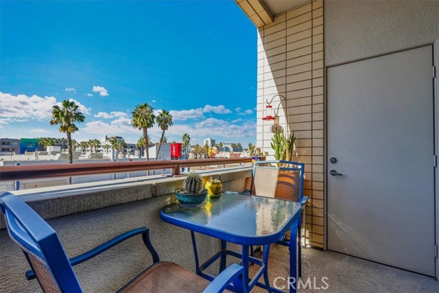 Image 53 of 75 For 300 4th Street 214