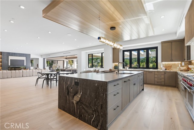 Detail Gallery Image 8 of 30 For 4400 Oak Place, Westlake Village,  CA 91362 - 6 Beds | 6/1 Baths