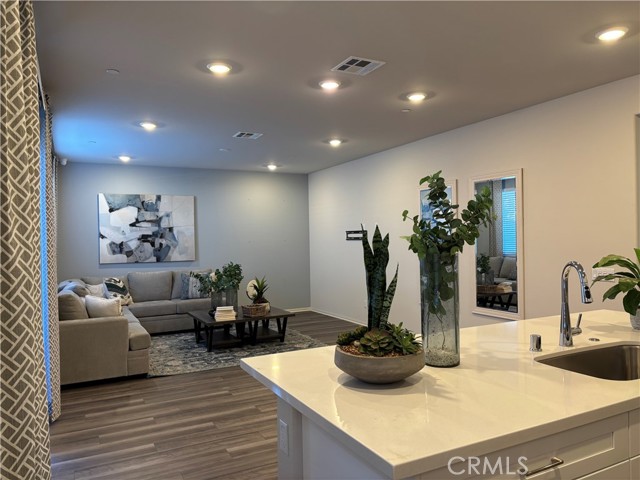 Detail Gallery Image 5 of 16 For 31940 Gimbal Way, Winchester,  CA 92596 - 3 Beds | 2/1 Baths