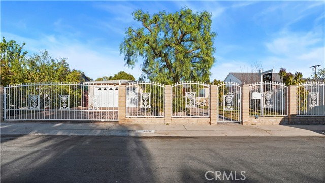 Detail Gallery Image 8 of 39 For 8838 Murietta, Panorama City,  CA 91402 - 3 Beds | 2 Baths