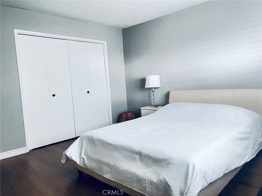 https://media.crmls.org/medias/ff513a53-05eb-47a8-ba60-64ceb9961cf9.jpg?preset=X-Large