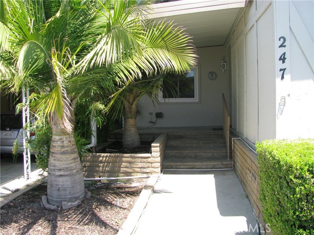 Detail Gallery Image 4 of 29 For 3850 Atlantic #247,  Highland,  CA 92346 - 3 Beds | 2 Baths