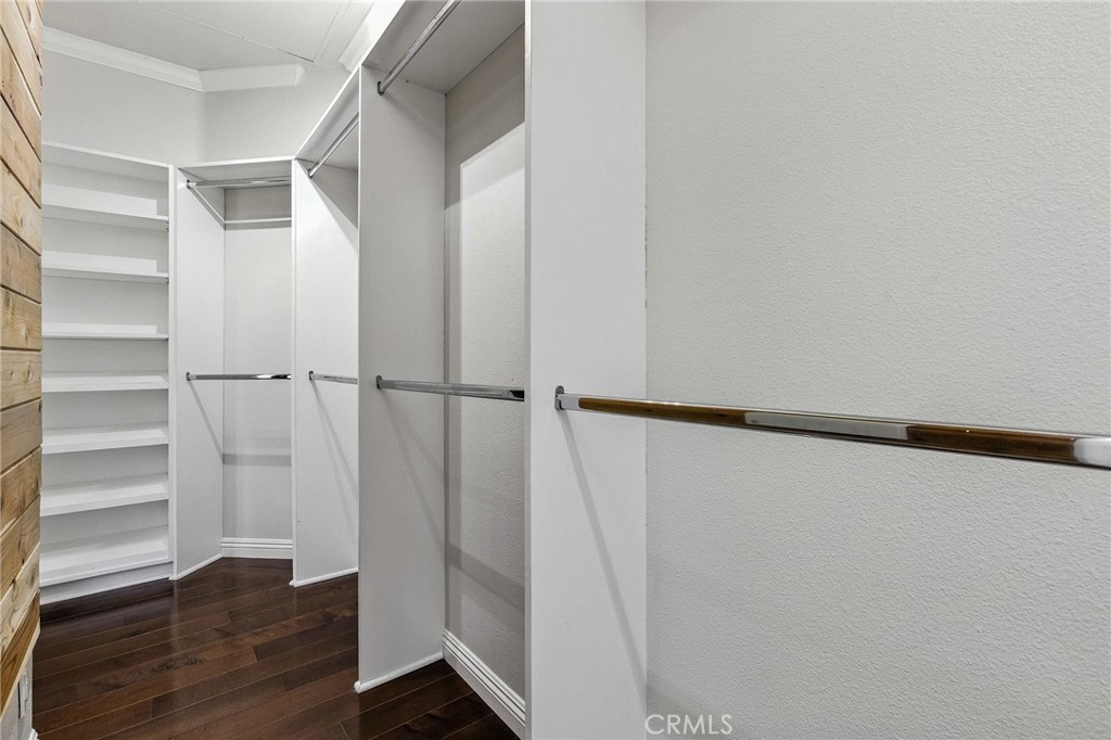 https://media.crmls.org/medias/ff51fcde-7d52-421b-8768-b22a40896ba2.jpg?preset=X-Large