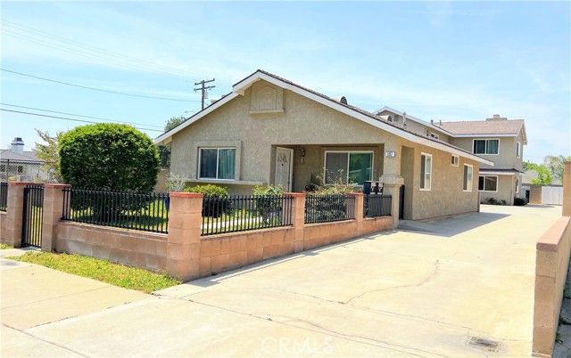 307 N Soldano Ave, Azusa, CA 91702