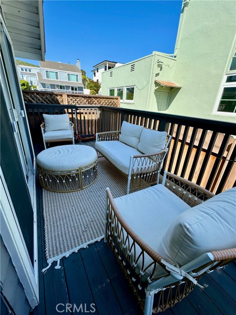 437 Cypress Drive, Laguna Beach CA: https://media.crmls.org/medias/ff53e4b4-076d-45e1-a258-fec4d095a1f3.jpg