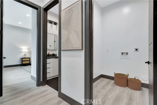 19513 Cantara Street photo 17