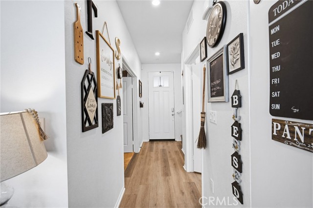 Detail Gallery Image 4 of 17 For 24711 6th, San Bernardino,  CA 92410 - 4 Beds | 3 Baths