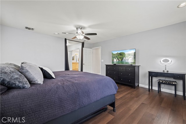 30045 Marvin Avenue, Castaic CA: https://media.crmls.org/medias/ff547d32-10fb-4e54-ba11-623335d5f226.jpg