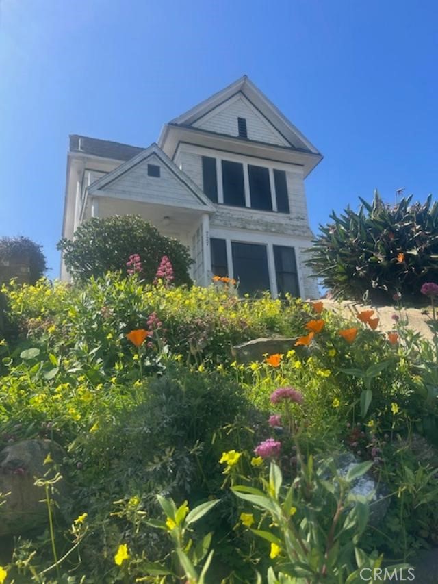 727 W 32nd Street
