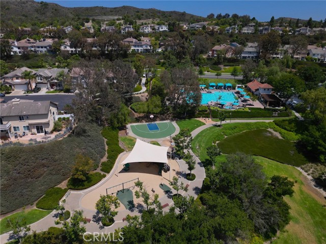 20 Wayfaire, Rancho Santa Margarita CA: https://media.crmls.org/medias/ff54cefd-842c-47be-80f0-9b103c19649c.jpg