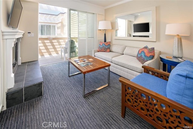 1300 The Strand, Hermosa Beach CA: https://media.crmls.org/medias/ff55279c-4412-4b60-9ddb-02d044f9f518.jpg