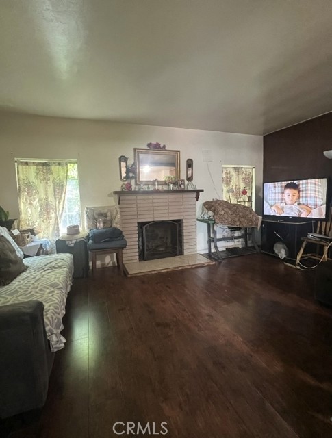 Detail Gallery Image 5 of 10 For 7935 Cleon Avenue, Sun Valley,  CA 91352 - 3 Beds | 1 Baths