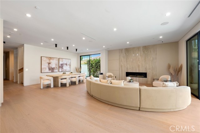 Detail Gallery Image 7 of 73 For 16728 Morrison St, Encino,  CA 91436 - 7 Beds | 6/1 Baths