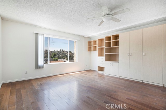 Detail Gallery Image 8 of 20 For 1422 Rock Glen #210,  Glendale,  CA 91205 - 2 Beds | 1 Baths