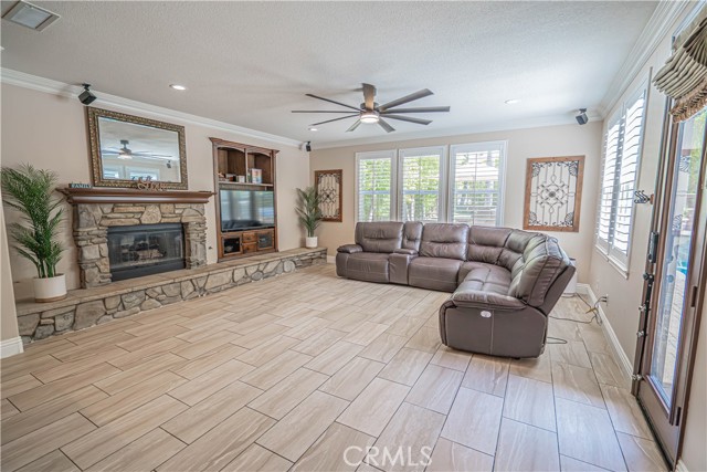25505 Brighton Place, Stevenson Ranch CA: https://media.crmls.org/medias/ff5740af-368f-4f19-84fb-4432d7be1c09.jpg