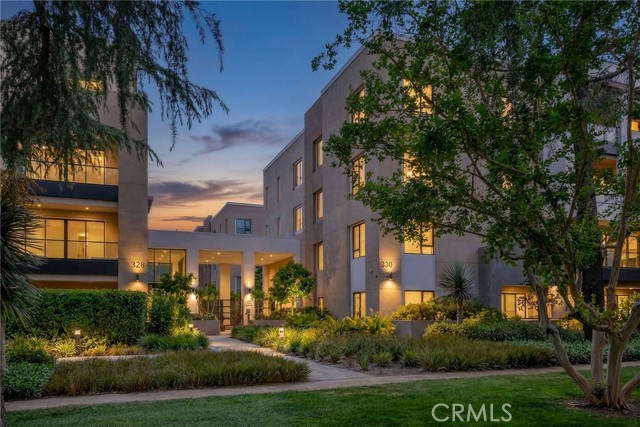 Image 1 for 330 W Green  #206