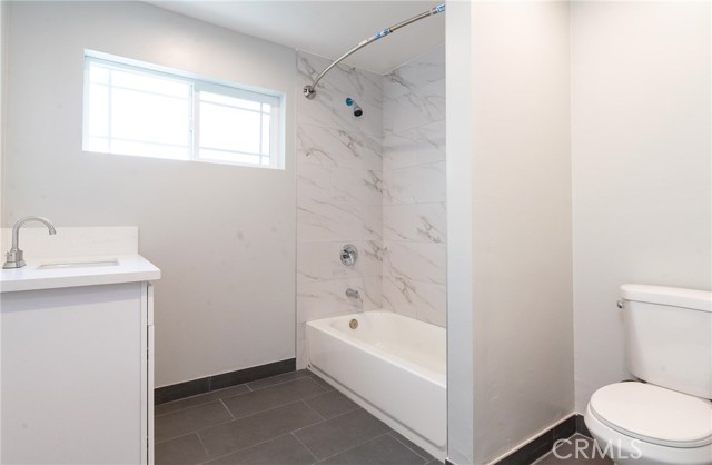 3468 W 71st, Los Angeles CA: https://media.crmls.org/medias/ff576b74-87db-4edc-a7cc-36f3e998469d.jpg