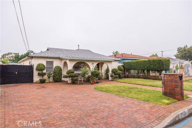 20934 Vose Street, Canoga Park CA: https://media.crmls.org/medias/ff587ef4-bba1-4e40-9575-b0b0942c7c36.jpg