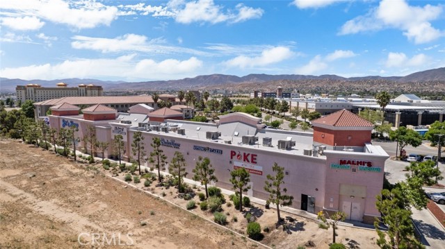 39438 Trade Center Drive, Palmdale CA: https://media.crmls.org/medias/ff58c4be-f8b2-4c70-8219-94b4deba9336.jpg