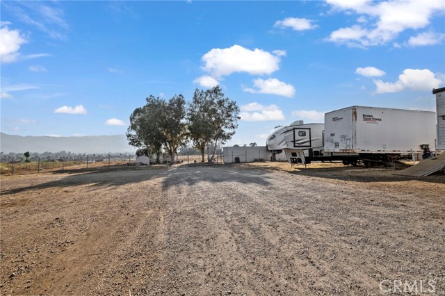 35141 Bayless Road, Wildomar CA: https://media.crmls.org/medias/ff590b37-932c-4ee7-99d6-b409d06c4073.jpg