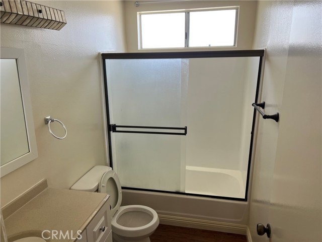 Detail Gallery Image 7 of 9 For 675 W. 18th St #D,  Costa Mesa,  CA 92627 - 2 Beds | 2 Baths