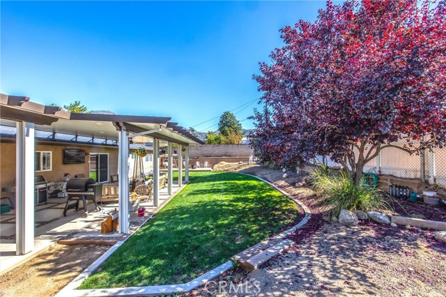 11336 Acropolis Drive, Yucaipa CA: https://media.crmls.org/medias/ff597837-8cb6-4eae-b7b3-8f85566111e7.jpg