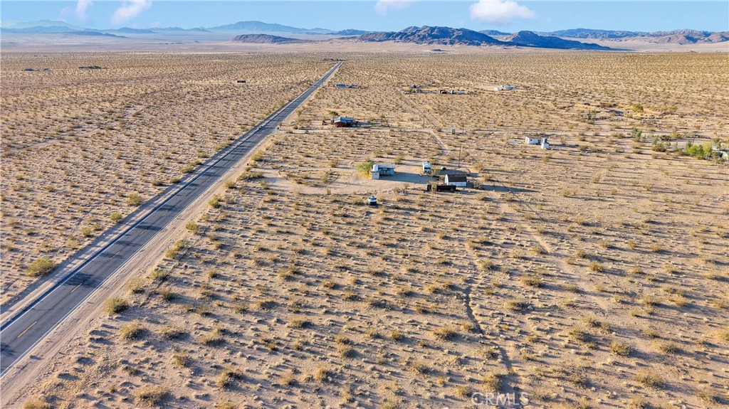 https://media.crmls.org/medias/ff59ddbe-eb71-4fc1-bec2-2aa51af0948e.jpg?preset=X-Large