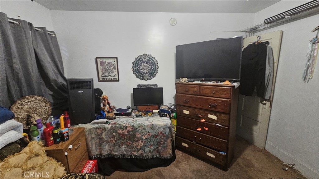 https://media.crmls.org/medias/ff5a2617-0ed1-4750-95dd-c8ac0e0b4b7f.jpg?preset=X-Large