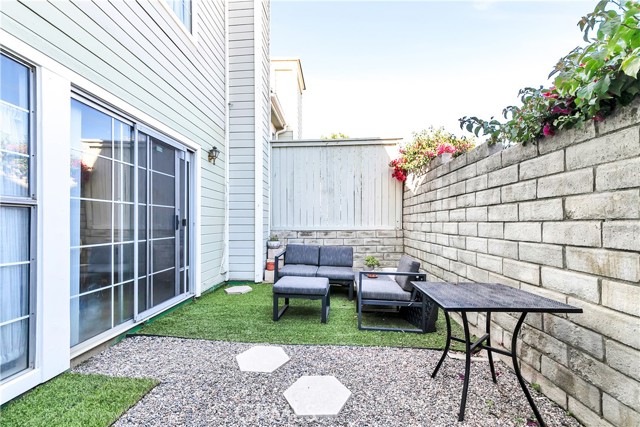 Detail Gallery Image 10 of 19 For 14333 Tyler St #7,  Sylmar,  CA 91342 - 2 Beds | 1/1 Baths