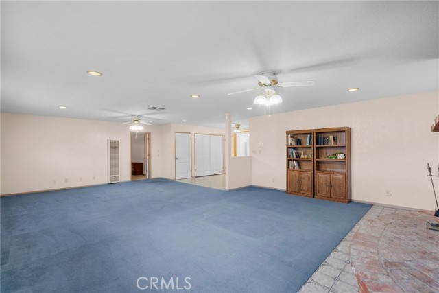 Detail Gallery Image 8 of 37 For 1529 E Avenue Q6, Palmdale,  CA 93550 - 4 Beds | 2 Baths