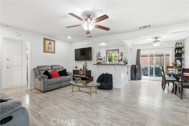 Image 6 of 35 For 4850 Vincent