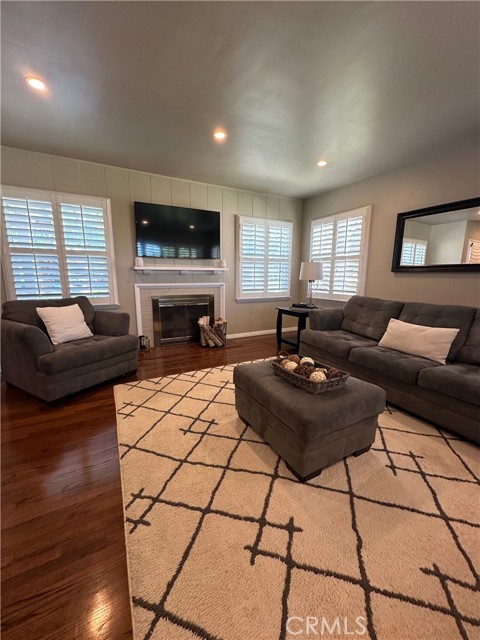 Detail Gallery Image 3 of 9 For 10520 Wiley Burke, Downey,  CA 90241 - 3 Beds | 2 Baths