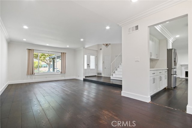 Detail Gallery Image 12 of 27 For 14822 Foxcroft Rd, Tustin,  CA 92780 - 3 Beds | 2/1 Baths