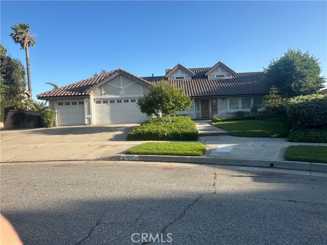 Detail Gallery Image 2 of 9 For 9545 Alta Loma Dr, Rancho Cucamonga,  CA 91737 - 5 Beds | 2/1 Baths