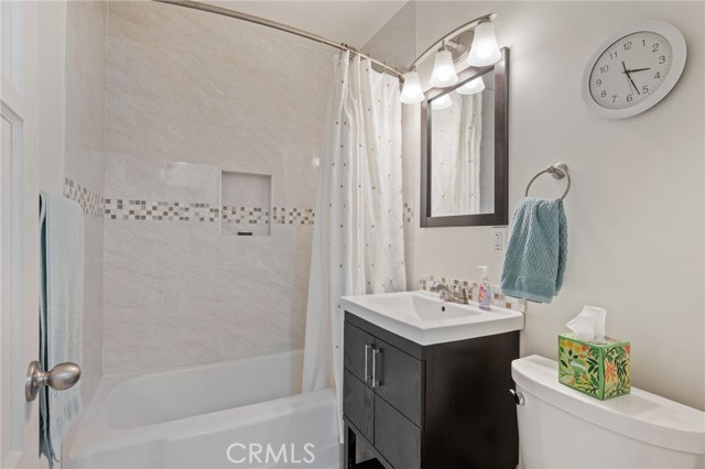 Detail Gallery Image 11 of 33 For 14613 Roxton Ave, Gardena,  CA 90249 - 3 Beds | 2 Baths