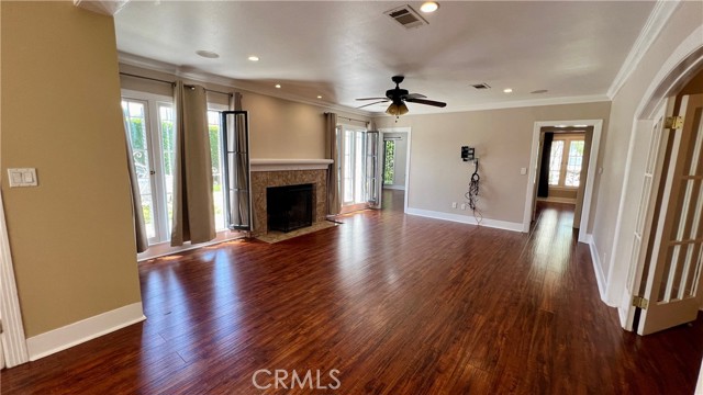 Detail Gallery Image 4 of 62 For 5106 Crenshaw Bld, Los Angeles,  CA 90043 - 4 Beds | 3 Baths