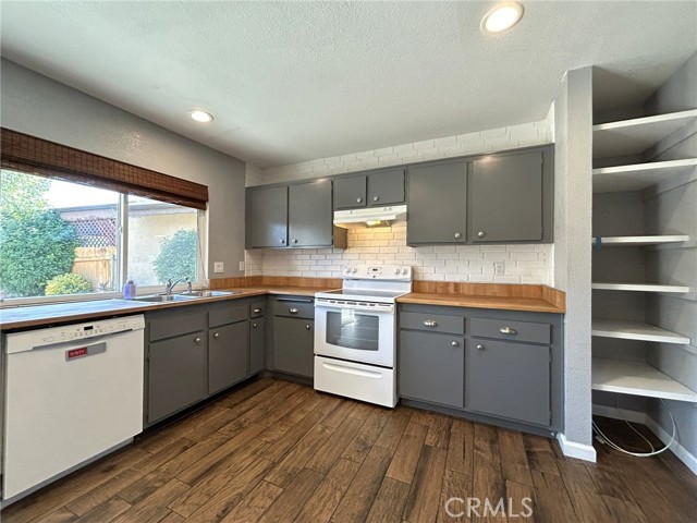 13680 Cottonwood Trail, Yucaipa CA: https://media.crmls.org/medias/ff5da8e8-fdac-457c-9fd6-aa5126a363b3.jpg