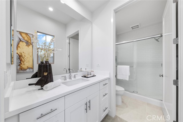 118 sunnybank Boulevard, Irvine CA: https://media.crmls.org/medias/ff5e086e-f805-4962-93f7-05bdd342b5cc.jpg