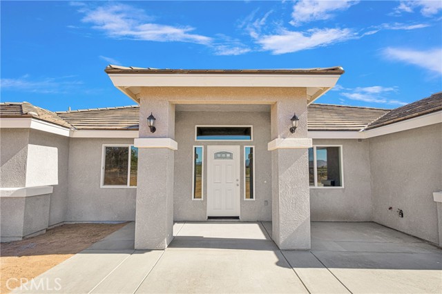Detail Gallery Image 4 of 39 For 18702 Atlantic St, Hesperia,  CA 92345 - 4 Beds | 2/1 Baths