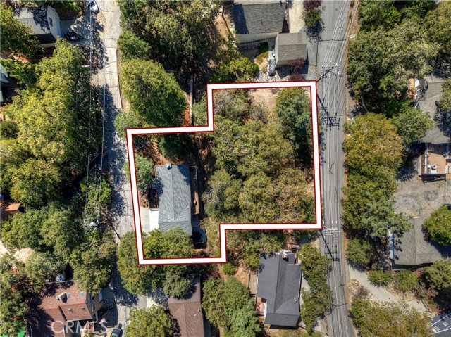 1348 Manzanita Way, Lake Arrowhead CA: https://media.crmls.org/medias/ff5e8eab-20e3-4280-aa7f-bb938fd81a15.jpg