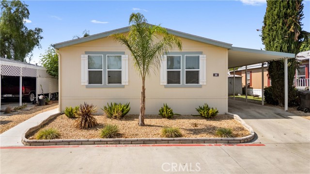 913 S Grand Avenue, San Jacinto CA: https://media.crmls.org/medias/ff5ec25c-2b22-486f-88e3-9616de3ca796.jpg