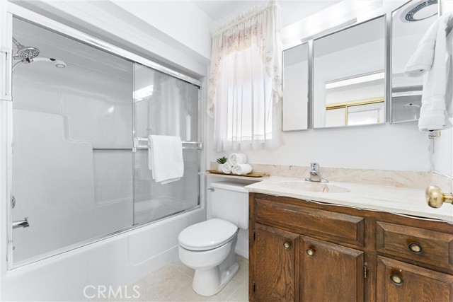 Detail Gallery Image 22 of 57 For 9521 Royal Palm Bld, Garden Grove,  CA 92841 - 4 Beds | 2/1 Baths